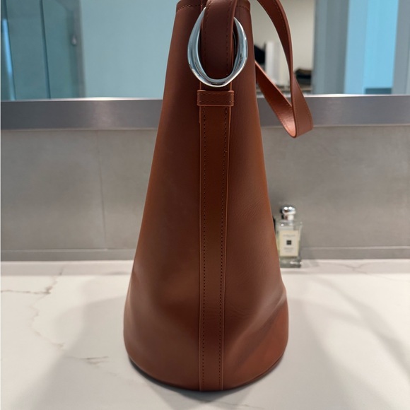 Reformation Seleena Bucket bag - Picture 3 of 4